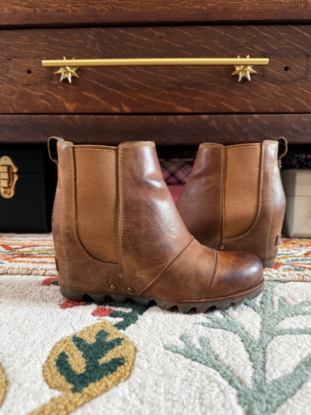 Sorel Brown Leather Wedge Chelsea Boots